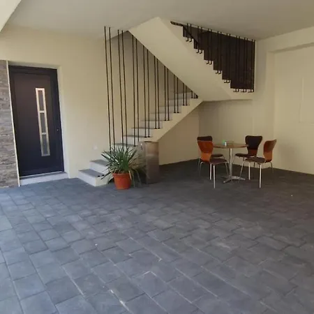 アパート I Sobe Gromilovic 4 ソンボル